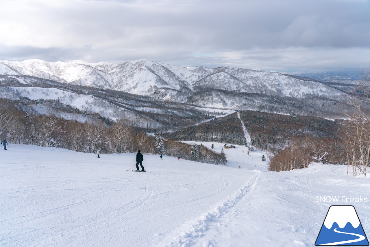 キロロリゾート｜真っ白な雪と真っ青な空。粉雪ゲレンデクルージングが気持ち良いキロロ。この週末は『Sweet Protection 試着会』も開催中！